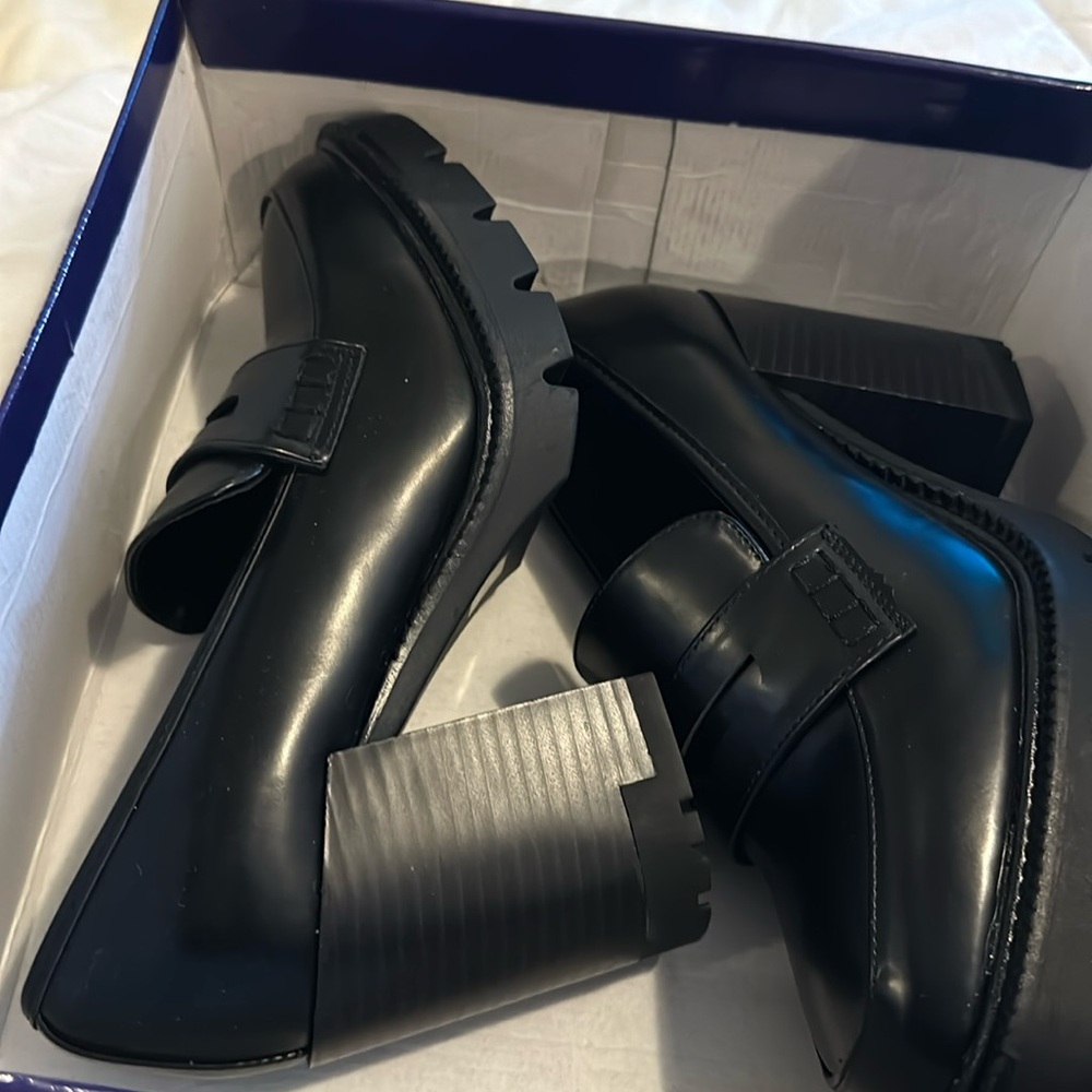 Women’s shoes